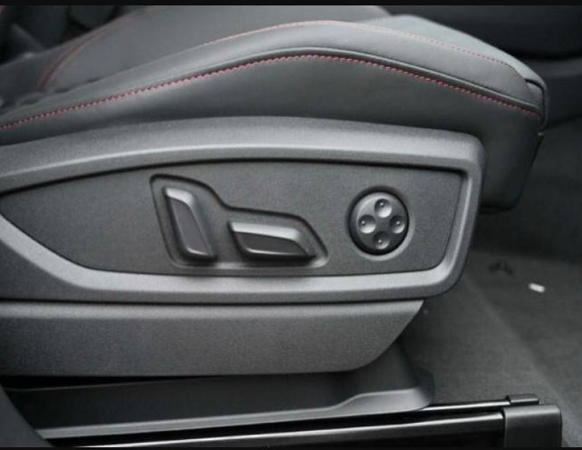 AUDI Q5 40 TDI 204 CH S TRONIC 7 QUATTRO S LINE 8