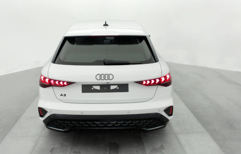 Audi - A3 SPORTBACK NOUVELLE 35 TDI 150 S TRONIC 7 S LINE 4