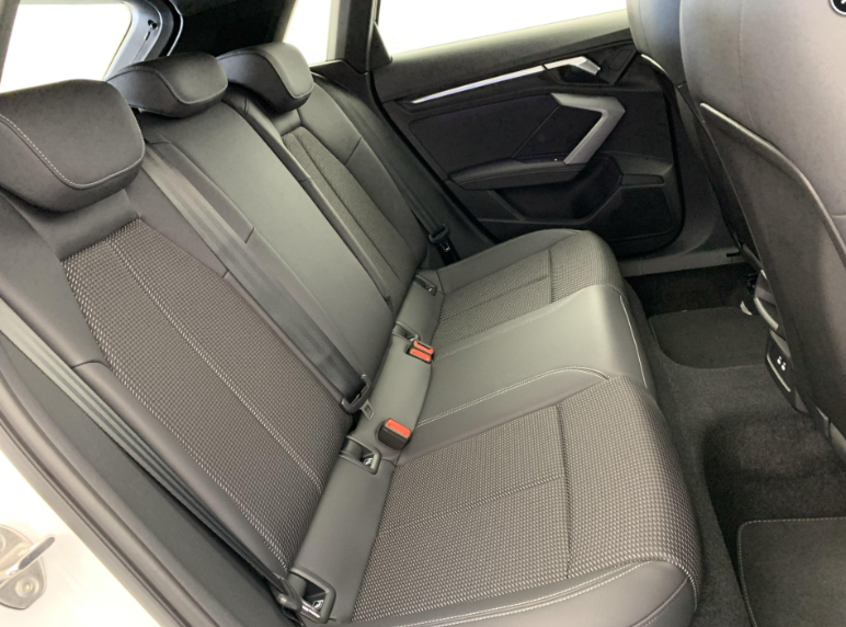 Audi - A3 SPORTBACK NOUVELLE 35 TDI 150 S TRONIC 7 S LINE 7