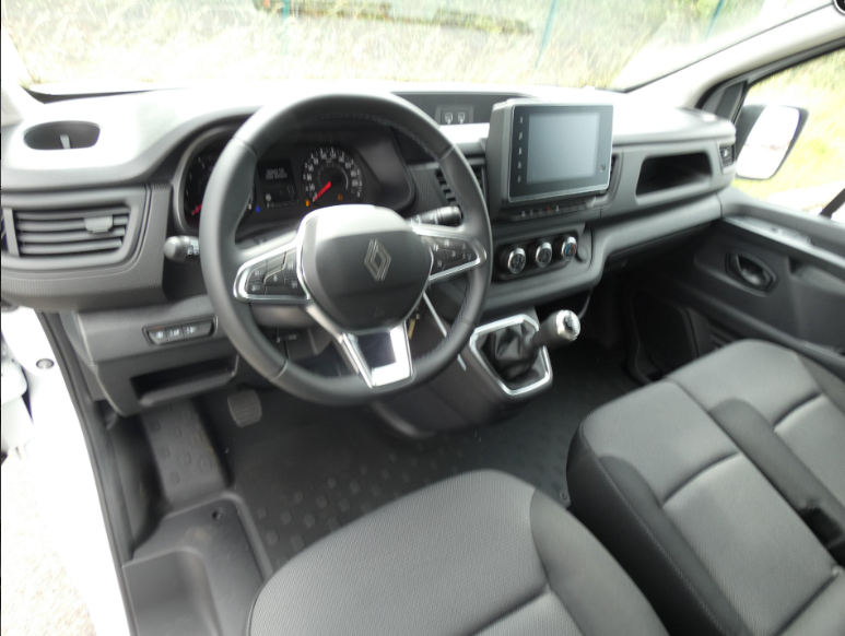 RENAULT - TRAFIC FOURGON L2H1 3T BLUE DCI 130 GSR2 ADVANCE 11