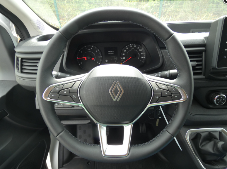 RENAULT - TRAFIC FOURGON L2H1 3T BLUE DCI 130 GSR2 ADVANCE 12