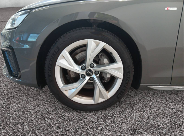 AUDI A4 AVANT 40 TDI 204 S TRONIC 7 S LINE 6