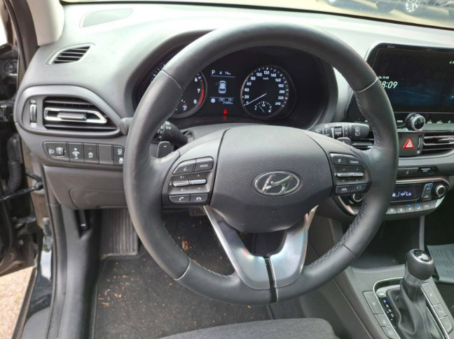 HYUNDAI i30 1.0 T-GDI 120 DCT-7 HYBRID 48V CREATIVE 11